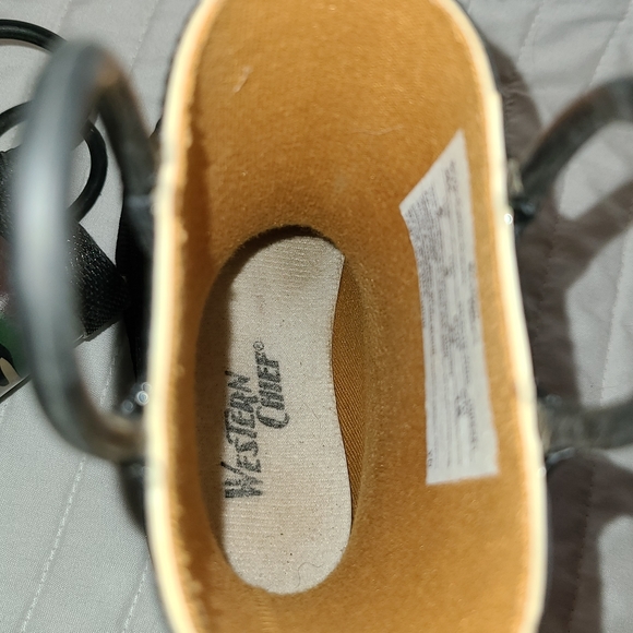 Western chief Boys boots size 6 - Picture 6 of 7